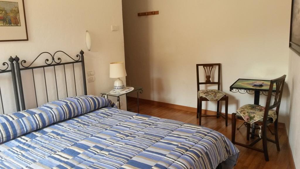 Camere Carli Assisi Rum bild